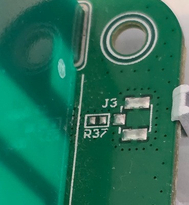 uFL pad and enable pads