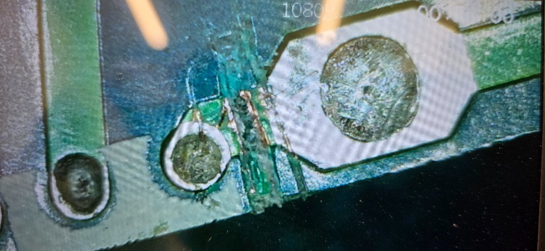 Isolate the printed F antenna